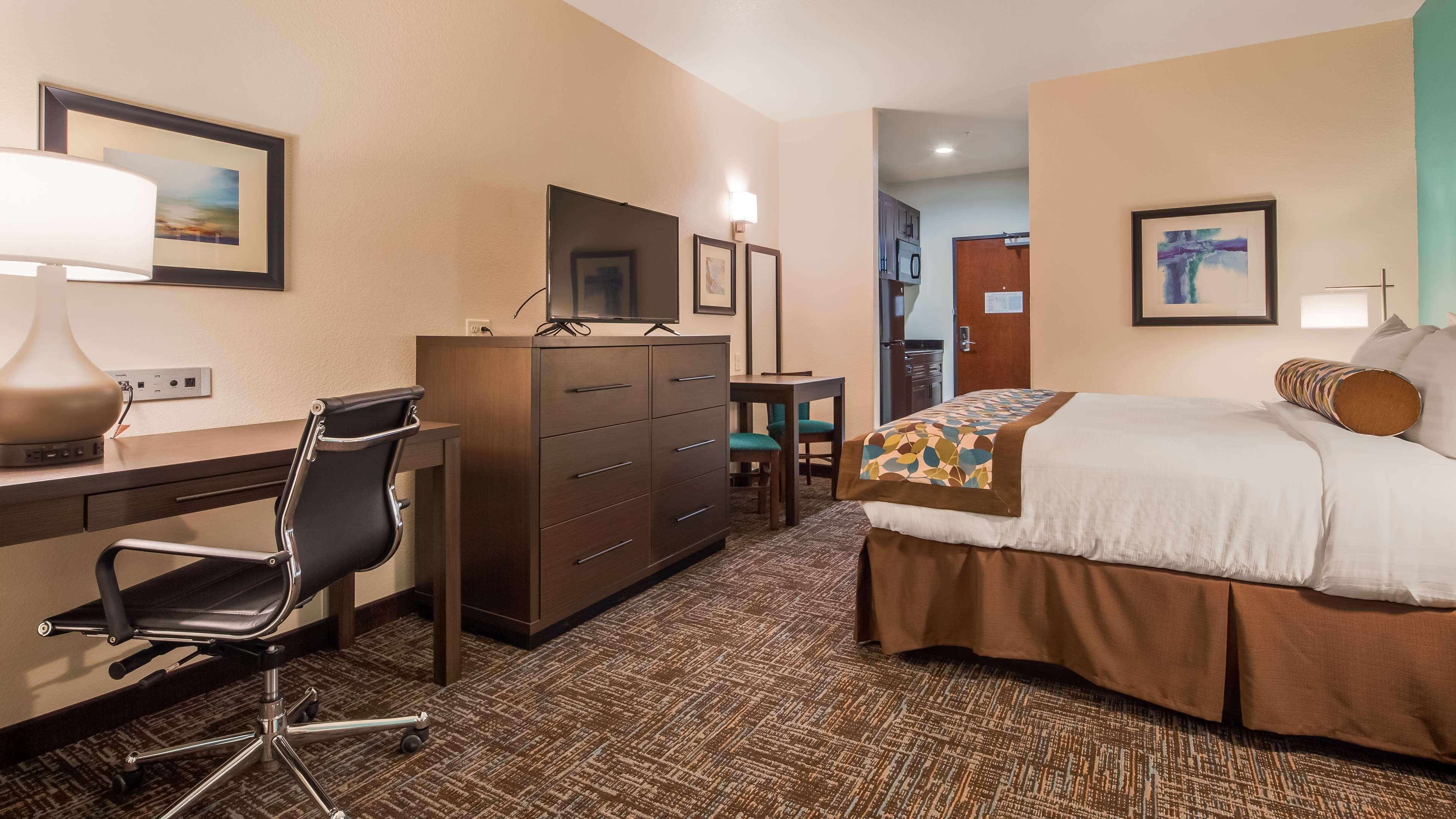 Best Western Plus/Executive Residency Elk City Eksteriør billede